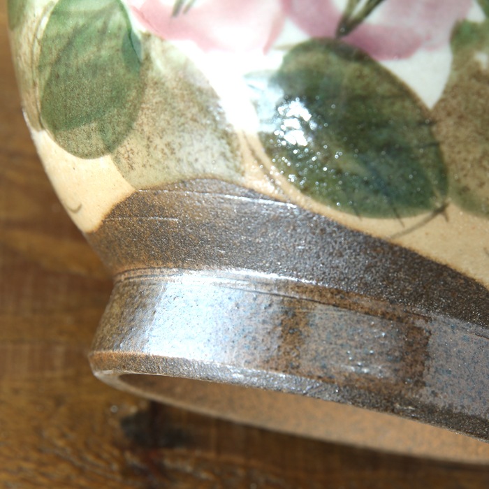 【益子焼】深さのある大きめたっぷり丼 どんぶり　【優しい風合いのつばき模様・単品１個】