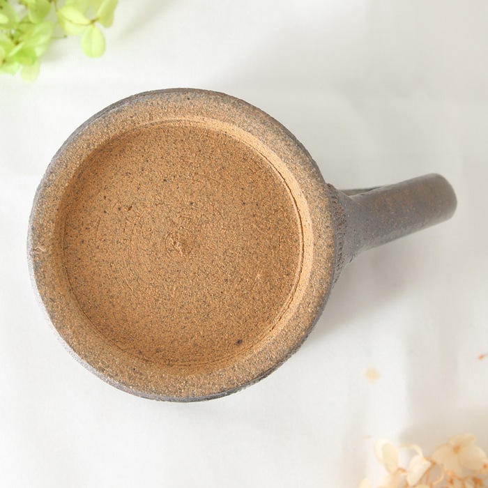 【益子焼】 アウトレットB品 ビールジョッキ 炭化焼シリーズ さくら桜 【縦のクシ目ライン・単品１個】※アウトレットB品のため、ギフト包装不可※返品交換不可