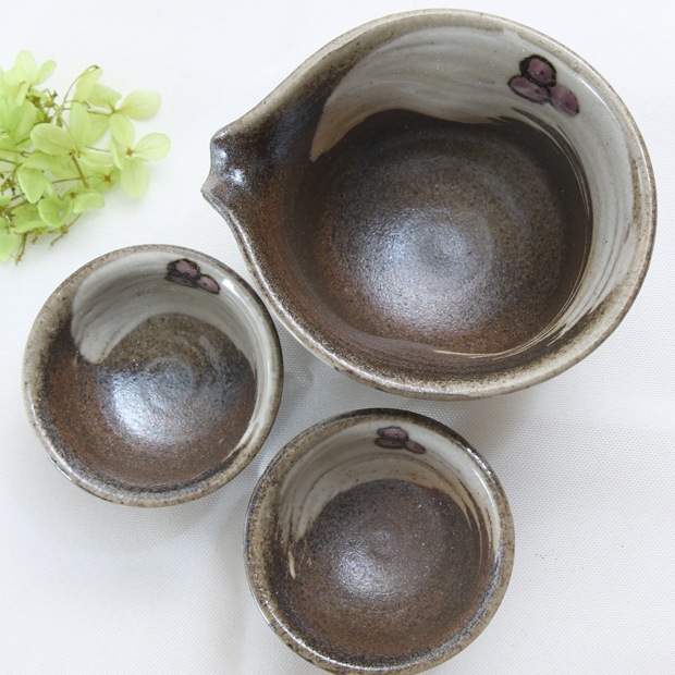 【益子焼】 酒器 酒器セット 片口酒入れ おちょこ お猪口 布目ぶどう 【片口酒入れ1個・ぐい呑2個のセット】