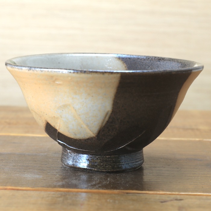 【益子焼】 大きめ メガご飯茶碗 ミニ小丼 しのぎ お茶漬け茶碗 優しい風合いのつばき 【単品１個】