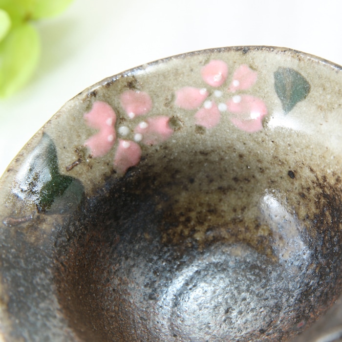 【益子焼】フリル風の変形 小さな豆小鉢 【さくら桜・単品１個】