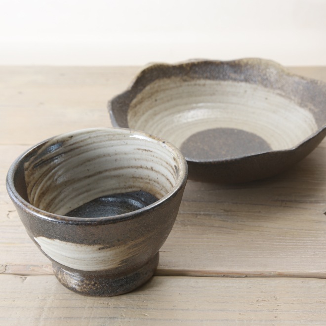 【益子焼】 小丼 付け汁 つけ麺 ミニ小丼 素朴な刷毛目模様 丼飯 ミニ天丼 ミニカツ丼 こだわりの厚めで丈夫 安定感あり 【単品１個】