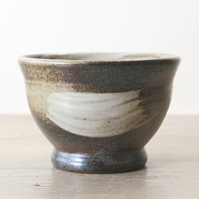 【益子焼】 小丼 付け汁 つけ麺 ミニ小丼 素朴な刷毛目模様 丼飯 ミニ天丼 ミニカツ丼 こだわりの厚めで丈夫 安定感あり 【単品１個】