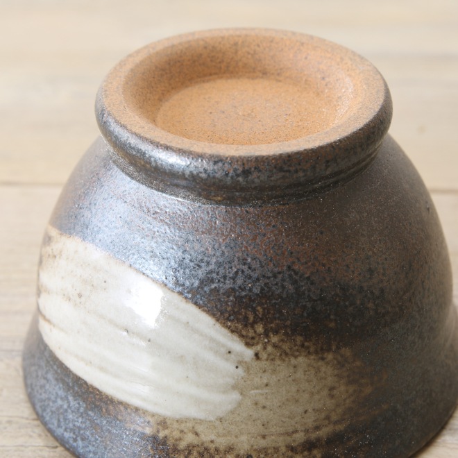 【益子焼】 小丼 付け汁 つけ麺 ミニ小丼 素朴な刷毛目模様 丼飯 ミニ天丼 ミニカツ丼 こだわりの厚めで丈夫 安定感あり 【単品１個】