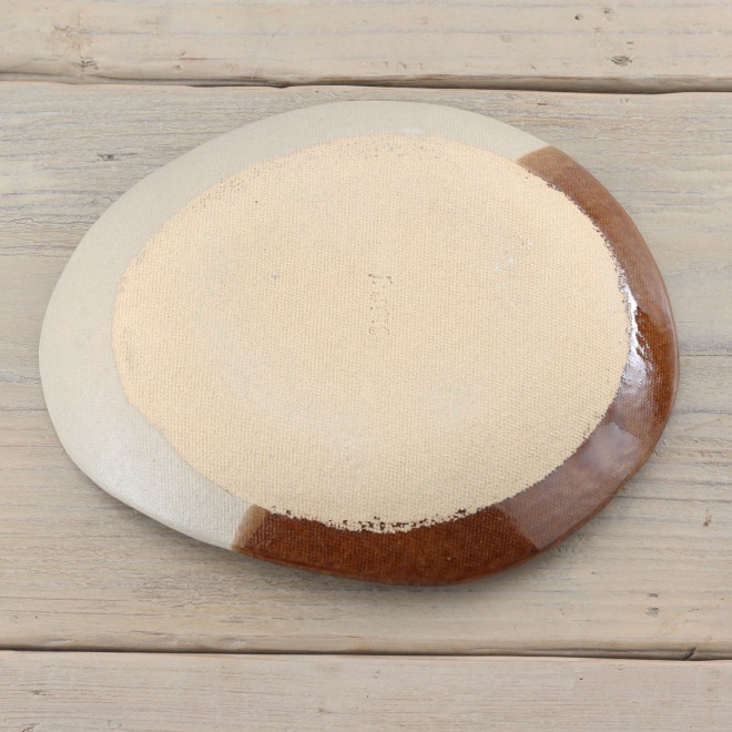 【益子焼】 おしゃれ 肉球シリーズ たたら作りの大きめゆったり 卵形の取り皿【単品１枚】