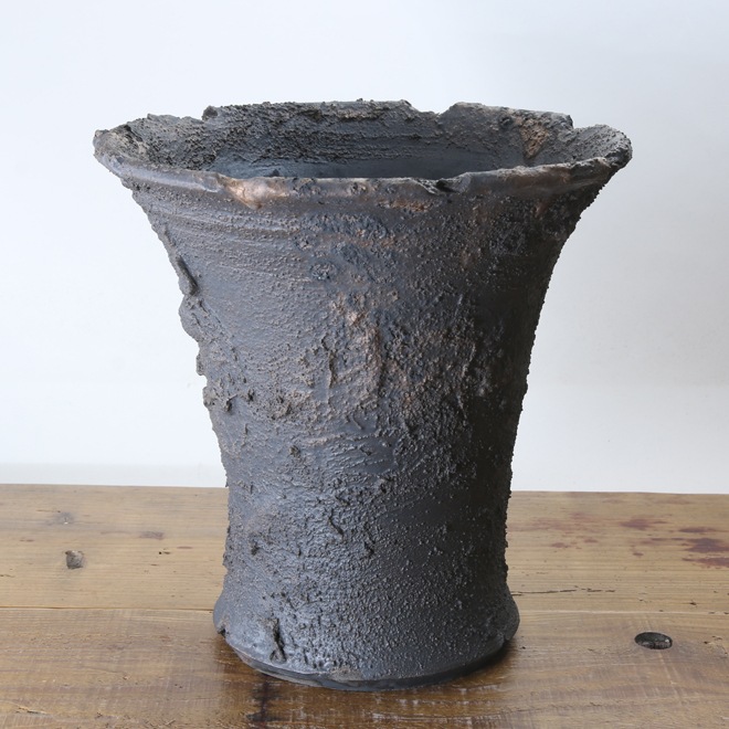 【益子焼】 8.4号鉢 植木鉢 陶器鉢 塊根植物 アガベ サボテン 【砂漠シリーズ】 高さ約25cm 作家 陶芸家 横山雄一作 一点物 傑作品 ※こちらの商品は代引以外の決済とさせていただきます