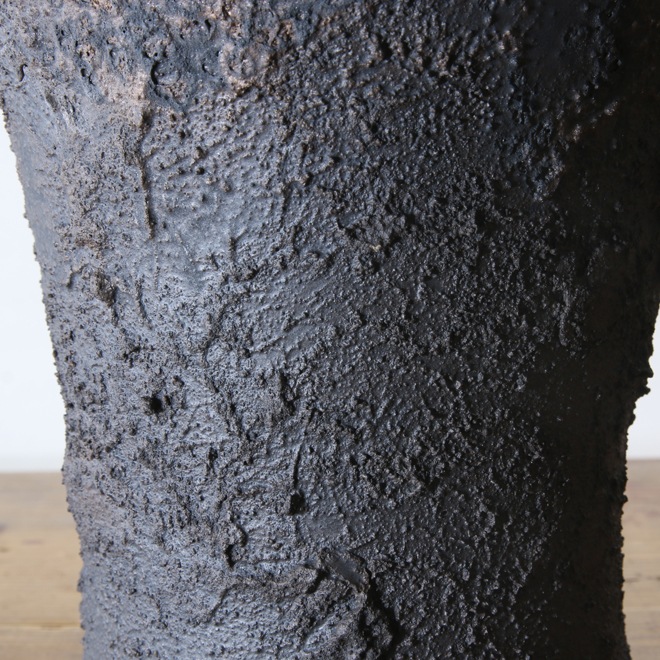 【益子焼】 8.4号鉢 植木鉢 陶器鉢 塊根植物 アガベ サボテン 【砂漠シリーズ】 高さ約25cm 作家 陶芸家 横山雄一作 一点物 傑作品 ※こちらの商品は代引以外の決済とさせていただきます