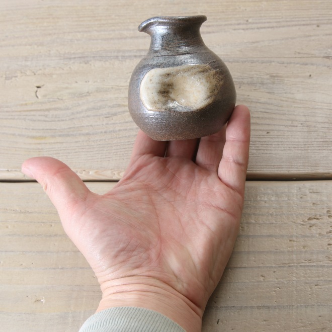 【益子焼】蕎麦徳利 そばどっくり 素朴な炭化焼刷毛目模様 【ミニミニサイズ・単品１個】