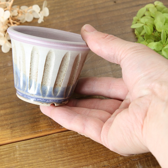 【益子焼】 2.6号鉢 植木鉢 おしゃれ しのぎ 陶器 サイズ小 小さめ 多肉植物 多肉用 ミニ植木鉢【開き形・ブルー&白系色・縁パープル・単品1個】