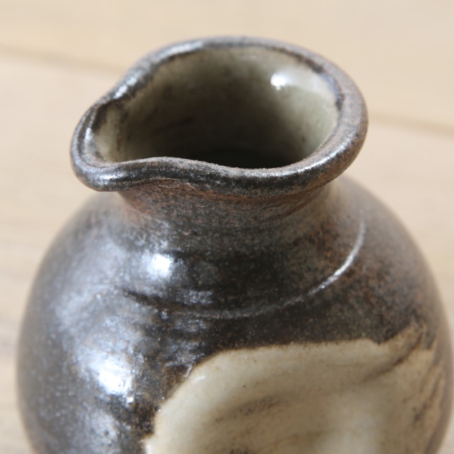 【益子焼】蕎麦徳利 そばどっくり 素朴な炭化焼刷毛目模様 【サイズ小・単品１個】