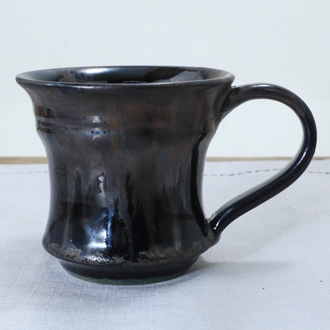 【益子焼】 マグカップ 深く渋い瑠璃色 流れる黒やブロンズ系色の釉薬が魅力  【単品1個】