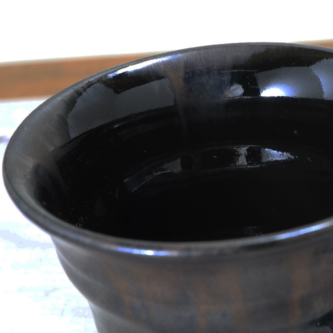 【益子焼】 マグカップ 深く渋い瑠璃色 流れる黒やブロンズ系色の釉薬が魅力  【単品1個】