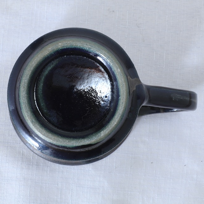 【益子焼】 マグカップ 深く渋い瑠璃色 流れる黒やブロンズ系色の釉薬が魅力  【単品1個】