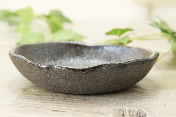 【益子焼】たたら作りのシンプル丸形のしょうゆ小皿【単品1枚】