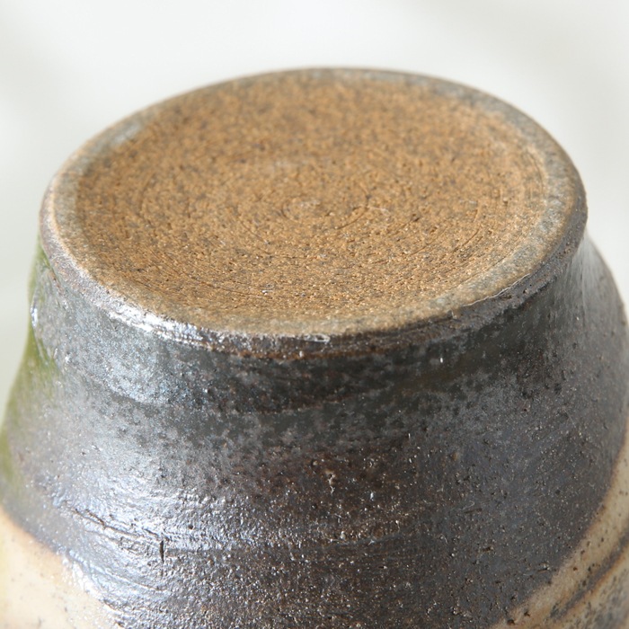 【益子焼】 小さめ タンブラー フリーカップ ビールカップ 渋い素朴さのある風合い 刷毛目 炭化焼シリーズ お手頃サイズ 単品1個