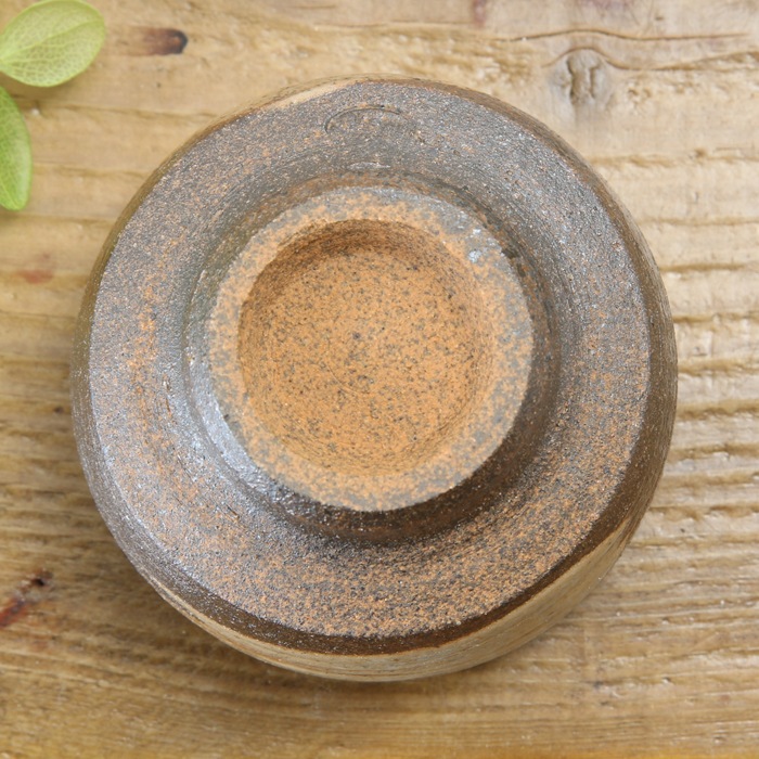 【益子焼】　おちょこ お猪口 炭化焼 一筆で描いた刷毛目模様 単品１個