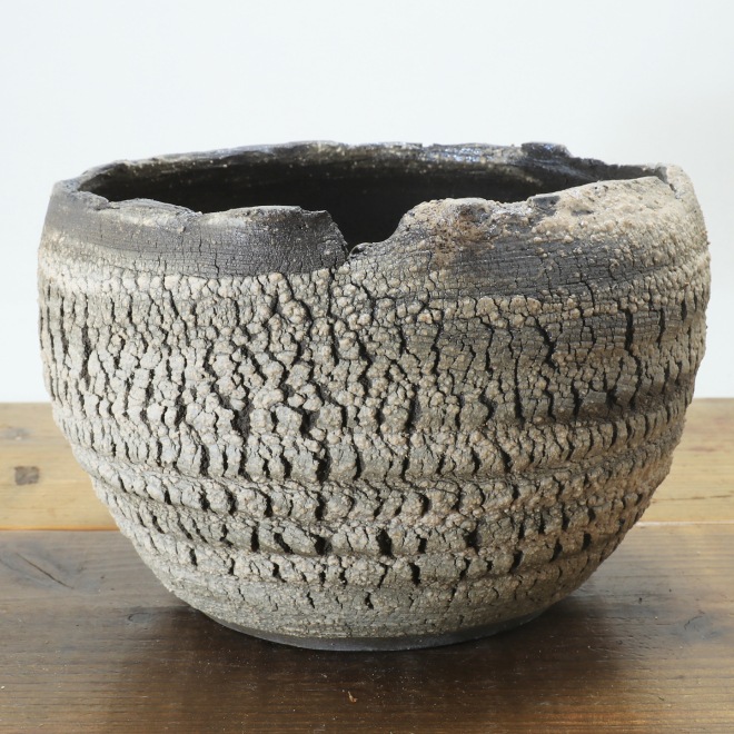【益子焼】 6.5号鉢 高さ約14cm 植木鉢 陶器鉢 塊根植物 アガベ サボテン コーデックス 【炸裂紋鉢 大地の鼓動】 作家 陶芸家 横山雄一作 一点物