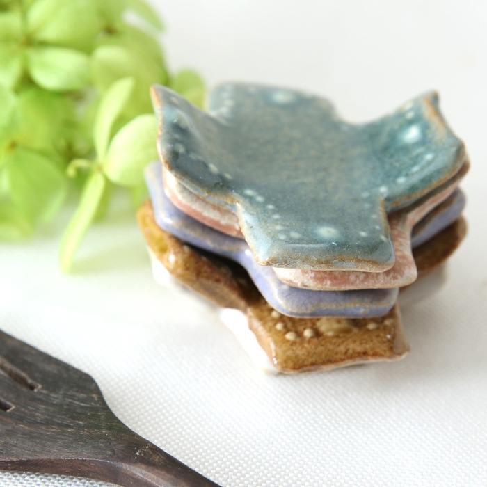 【益子焼】NEWいっちんドット柄の十字・+の箸置き【単品1個】