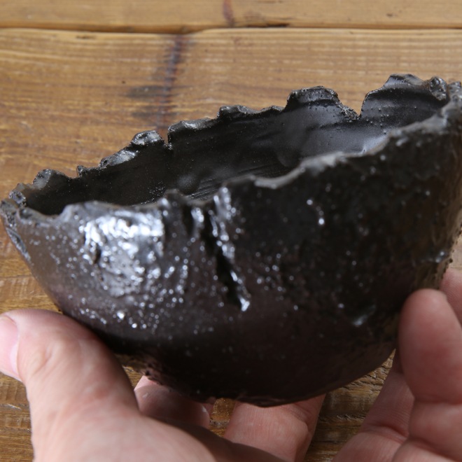 【益子焼】 3.6号鉢 植木鉢 陶器鉢 塊根植物 アガベ サボテン 【黒釉砂利シリーズ】 高さ約6cm 作家 陶芸家 横山雄一作