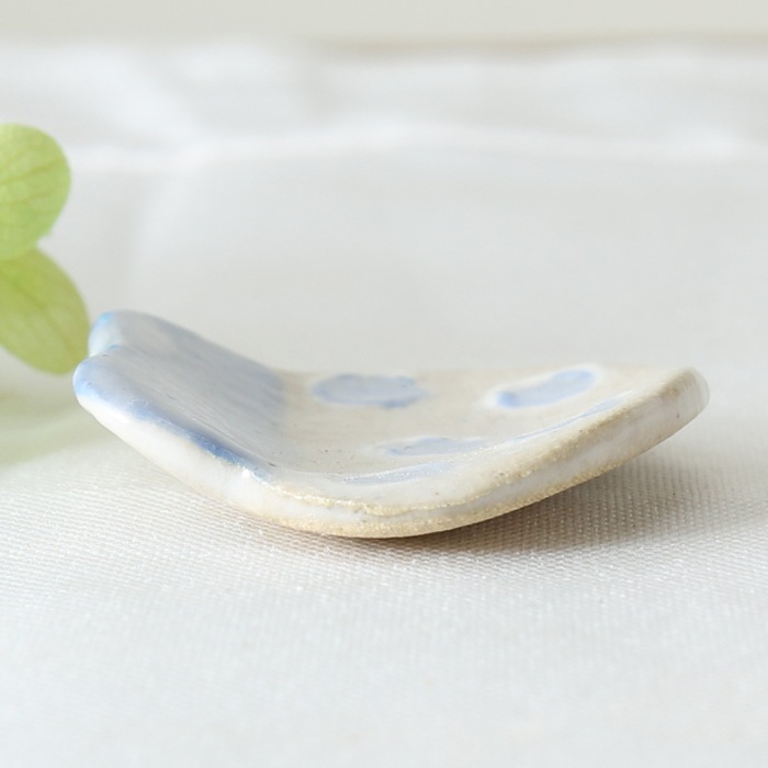 【益子焼】 パステル調のキノコ風の箸置き 落書き風いっちん【単品1個】