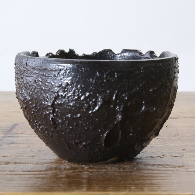 【益子焼】 3.3号鉢 植木鉢 陶器鉢 塊根植物 アガベ サボテン 【黒釉砂利シリーズ】 高さ約6cm 作家 陶芸家 横山雄一作