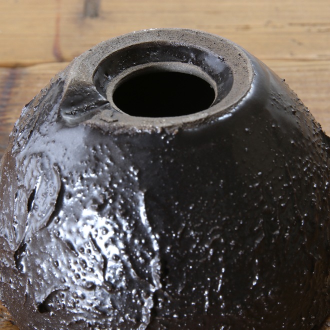 【益子焼】 3.3号鉢 植木鉢 陶器鉢 塊根植物 アガベ サボテン 【黒釉砂利シリーズ】 高さ約6cm 作家 陶芸家 横山雄一作