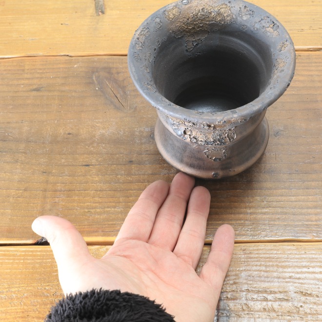 【益子焼】 4号鉢 高さ約10.5cm 植木鉢 陶器鉢 塊根植物 アガベ サボテン コーデックス 【銀河鉢シリーズ】 作家 陶芸家 横山雄一作 一点物