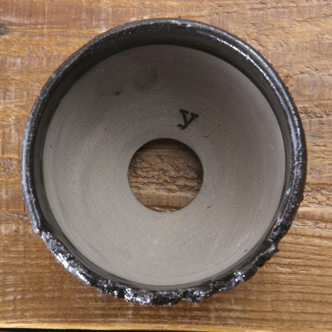 【益子焼】3.3号鉢 植木鉢 陶器鉢 塊根植物 アガベ サボテン 【黒釉砂利シリーズ】 高さ約8.5cm 作家 陶芸家 横山雄一作