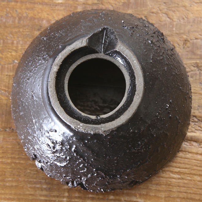 【益子焼】3.3号鉢 植木鉢 陶器鉢 塊根植物 アガベ サボテン 【黒釉砂利シリーズ】 高さ約8.5cm 作家 陶芸家 横山雄一作