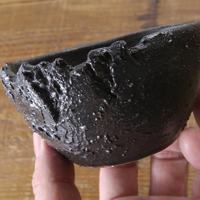 【益子焼】3.3号鉢 植木鉢 陶器鉢 塊根植物 アガベ サボテン 【黒釉砂利シリーズ】 高さ約8.5cm 作家 陶芸家 横山雄一作