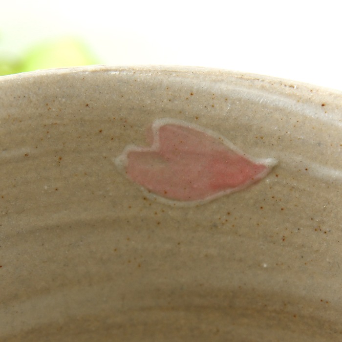 【益子焼】 優しい風合い いっちん桜さくら たっぷりサイズのマグカップ 薄刷毛目ベージュ 釉薬シリーズ 【単品1個】