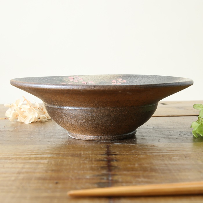 益子焼｜【益子焼】ろくろで豪快に開いたリム盛り鉢 【さくら桜模様