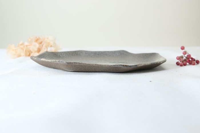 【益子焼】【送料無料】（沖縄・離島は送料880円）【ギフトお試しセット】 結婚祝い 結婚記念日などに 炭化焼シリーズ 布目ぶどう  八角ワンプレート皿2枚 ケーキプレート2枚の 合計4点セット※返品不可商品