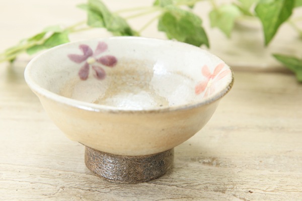 【益子焼】お花いっぱいのおちょこ【開いた形・単品1個】
