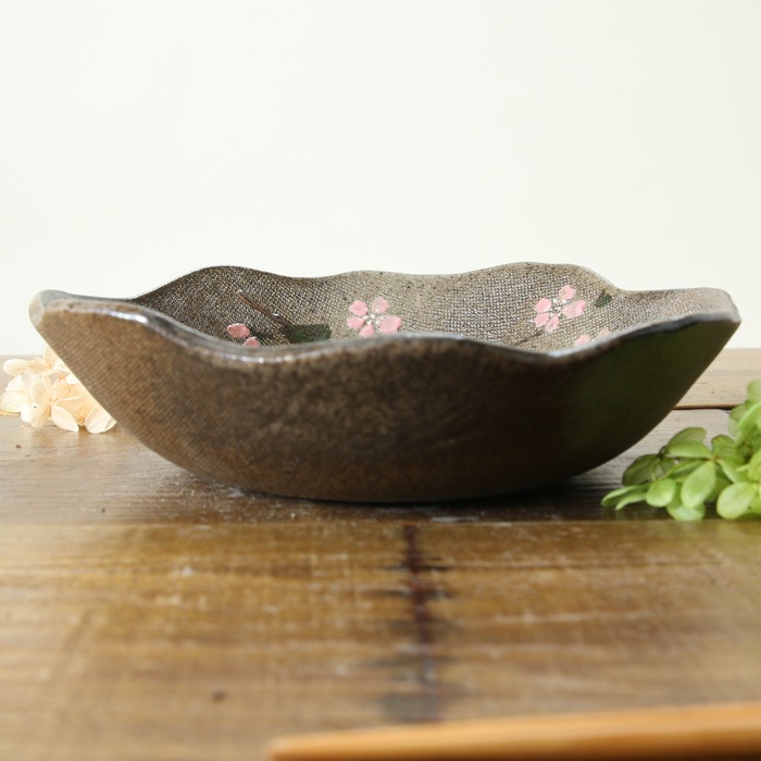 【益子焼】たたら作りの変形盛り鉢　さくら桜模様【単品１枚】