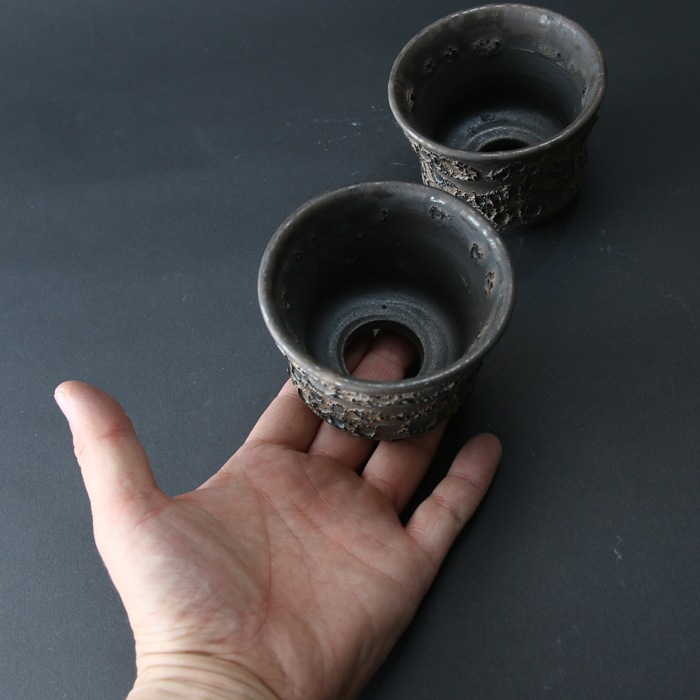 【益子焼】 2.8号鉢 植木鉢 陶器鉢 塊根植物 アガベ サボテン 【銀河鉢クレーター・Black&Gold】 高さ約6.3cm 作家 陶芸家 横山雄一作