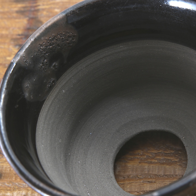 【益子焼】 3.3号鉢 植木鉢 陶器鉢 塊根植物 アガベ サボテン 【黒釉シリーズ ツヤあり Black Brilliant ブラックブリリアント】 高さ約6.5cm 作家 陶芸家 横山雄一作