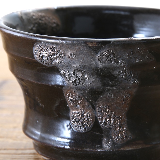 【益子焼】 3.3号鉢 植木鉢 陶器鉢 塊根植物 アガベ サボテン 【黒釉シリーズ ツヤあり Black Brilliant ブラックブリリアント】 高さ約6.5cm 作家 陶芸家 横山雄一作