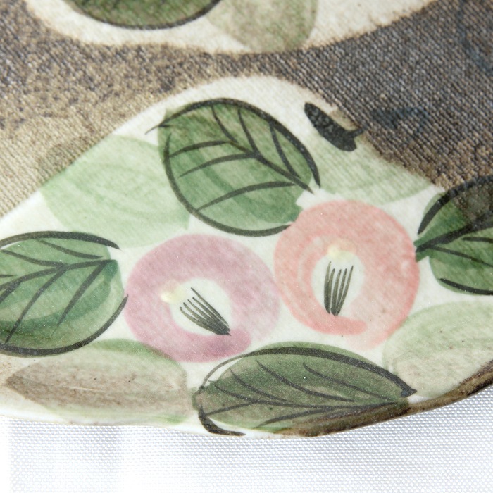 【益子焼】たたら作りの変形パンプレート【サイズ大】【優しい風合いのつばき模様・単品1枚】