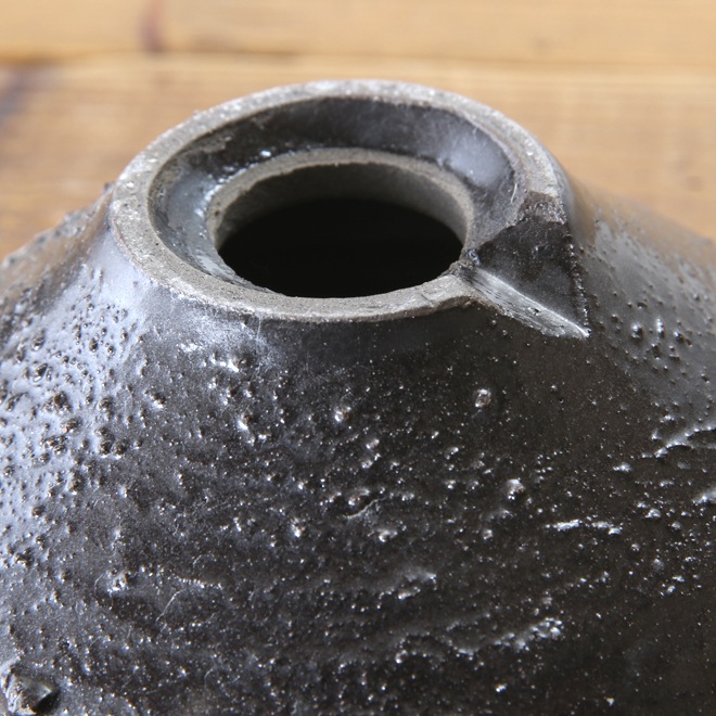 【益子焼】3.1号鉢 植木鉢 陶器鉢 塊根植物 アガベ サボテン 【黒釉砂利シリーズ】 高さ約5.5cm 作家 陶芸家 横山雄一作