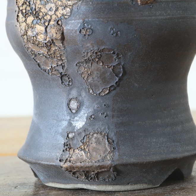 【益子焼】 4号鉢 高さ約10.8cm 植木鉢 陶器鉢 塊根植物 アガベ サボテン コーデックス 【銀河鉢シリーズ】 作家 陶芸家 横山雄一作 一点物