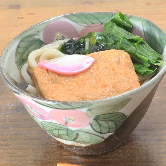 【益子焼】おうちごはんにちょうどいい小丼 下しのぎ　高台なしの使いやすいデザイン　重ねも効く小さめな小どんぶり　【優しい風合いのつばき模様・単品１個】