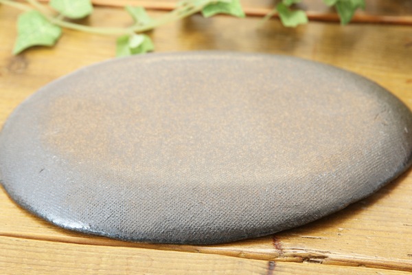 【益子焼】焼餃子や前菜にも☆楕円のフラットな中皿【むらさき椿・単品1枚】