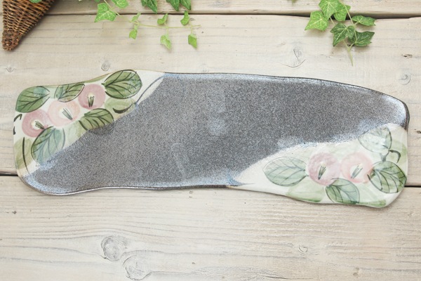 【益子焼】たたら作りのフラットなロングプレート お寿司に最適 優しい風合いと色使いのつばきシリーズ 【単品1枚】