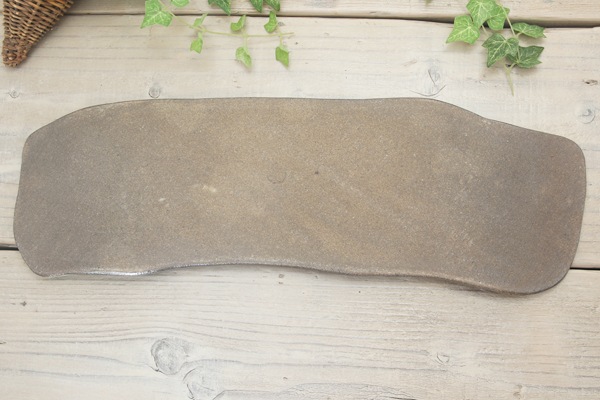 【益子焼】たたら作りのフラットなロングプレート お寿司に最適 優しい風合いと色使いのつばきシリーズ 【単品1枚】