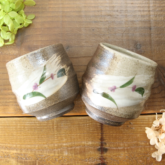 【益子焼】大きめたっぷりサイズ 刷毛目つゆ草模様 寿司湯呑み