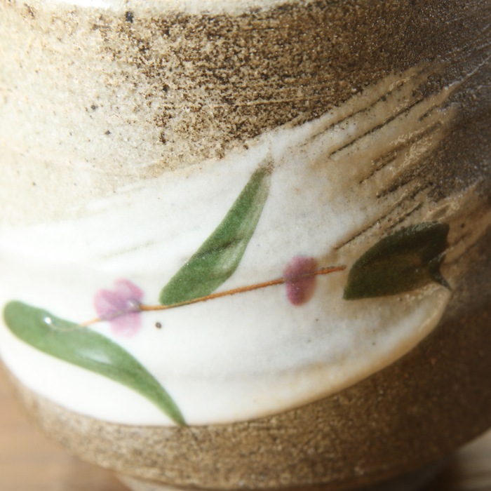 【益子焼】大きめたっぷりサイズ 刷毛目つゆ草模様 寿司湯呑み