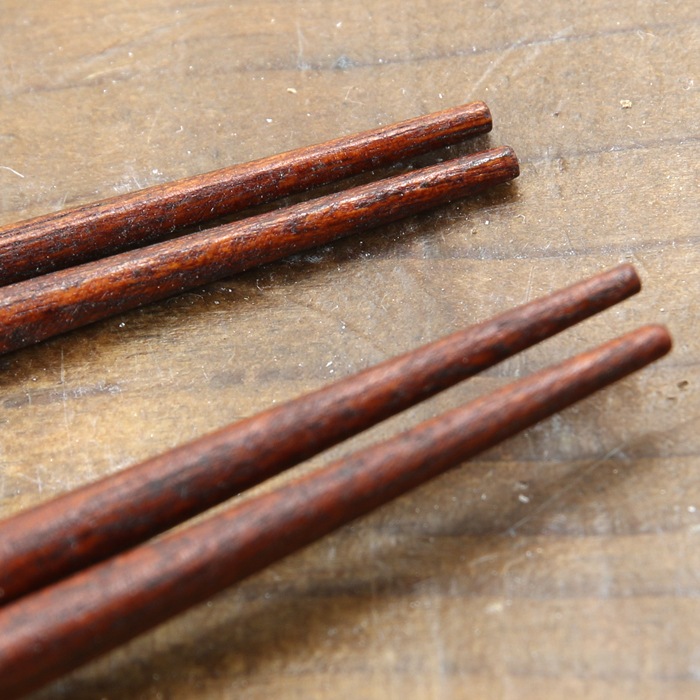 【益子焼】　【ギフト食器セット】  優しい風合いのつばき 夫婦茶碗  夫婦箸 合計4点セット