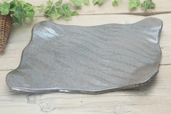 【益子焼】厚みのある重厚感の変形お料理板皿【サイズ大・単品１枚】