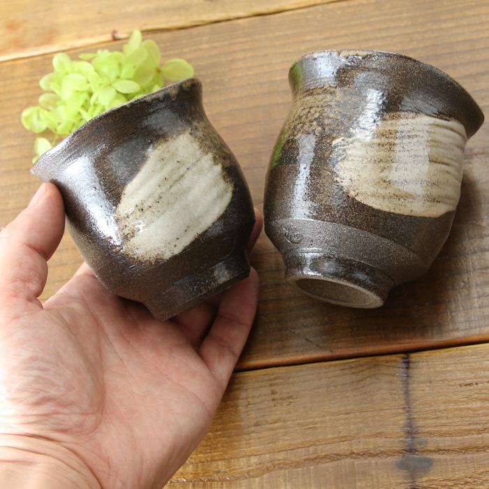 【益子焼】素朴な刷毛目の夫婦湯呑み